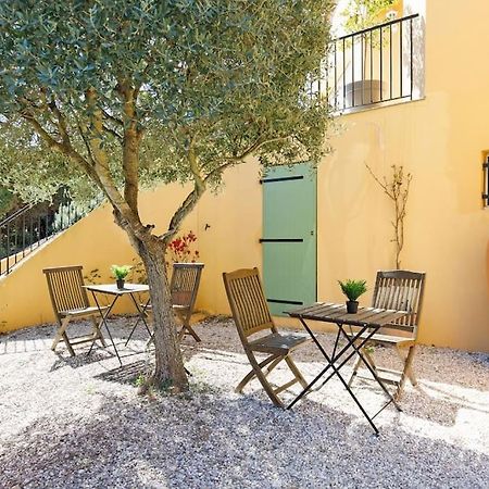 Studio Au Calme, Avec Terrasse Et Parking A Eze Village 外观 照片