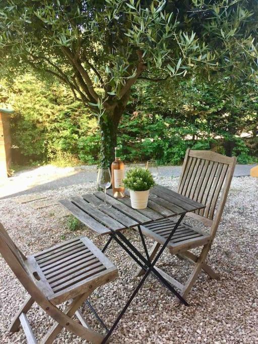 Studio Au Calme, Avec Terrasse Et Parking A Eze Village 外观 照片